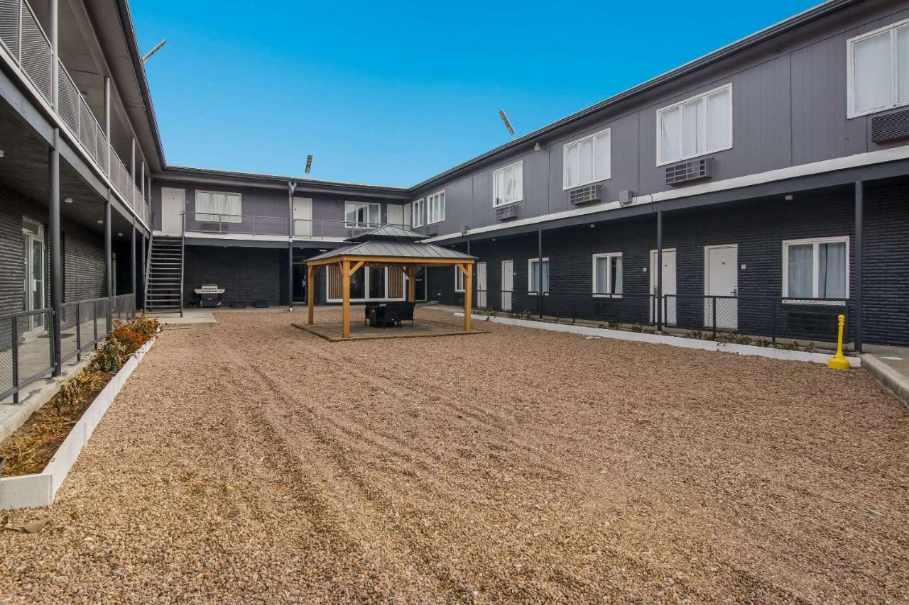 Rodeway Inn & Suites Sidney Historic Downtown I-80 Exterior foto